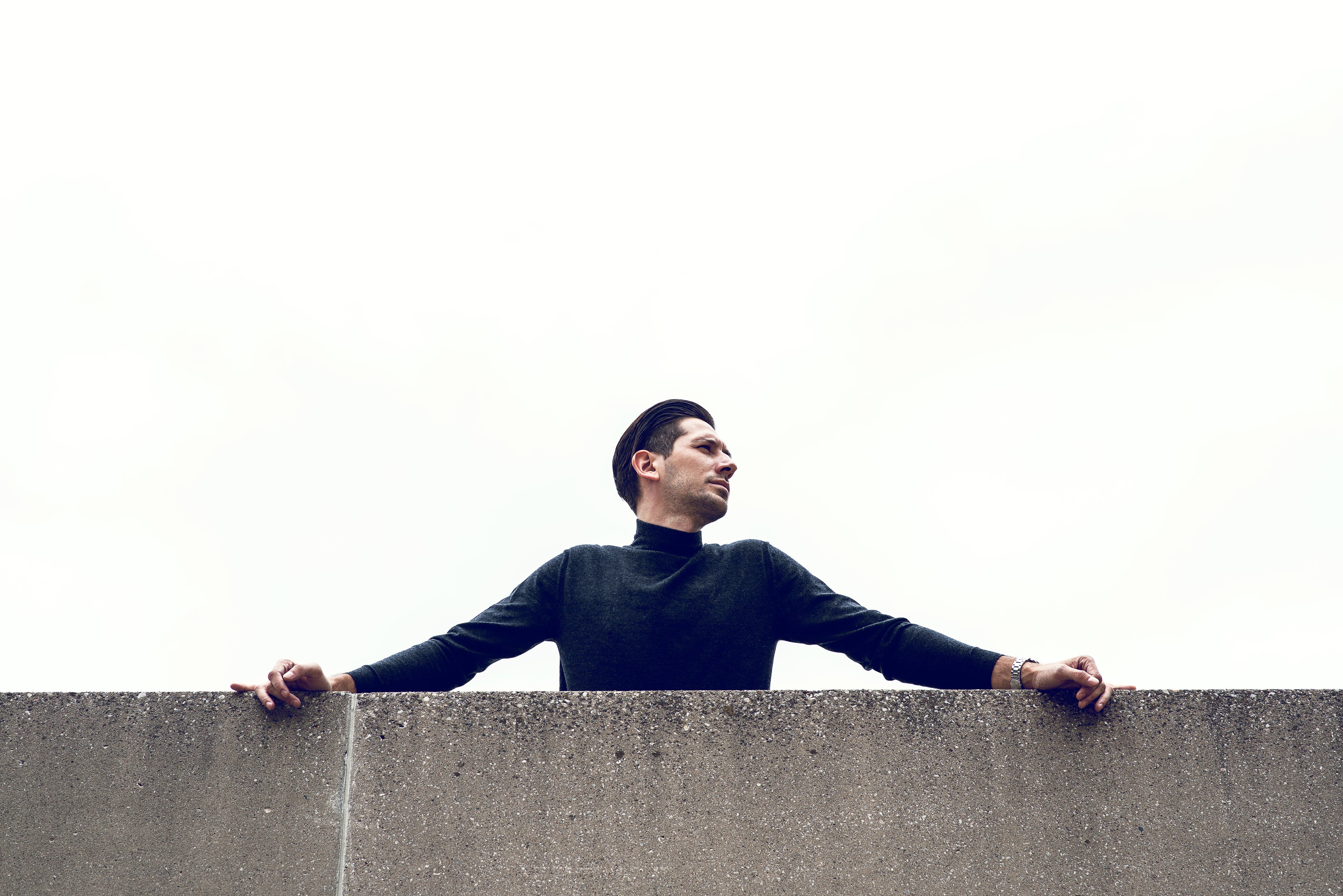 <em>Javier C.</em>